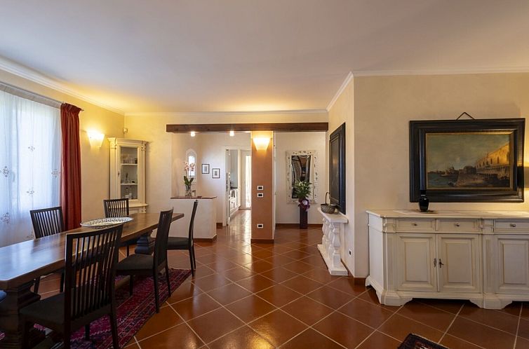 Vrijstaande woning in Imperia