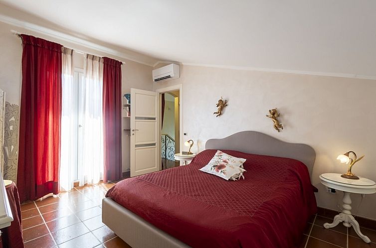 Vrijstaande woning in Imperia