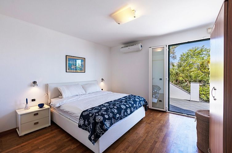 Vrijstaande woning in Imperia