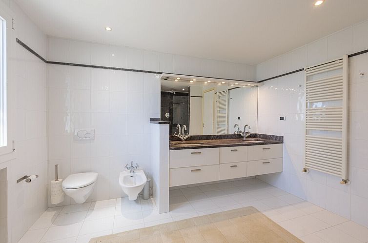 Vrijstaande woning in Imperia