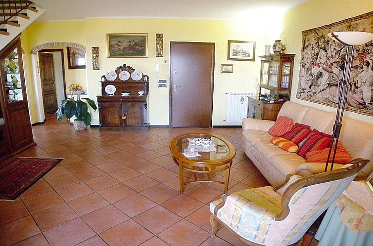 Vrijstaande woning in Imperia