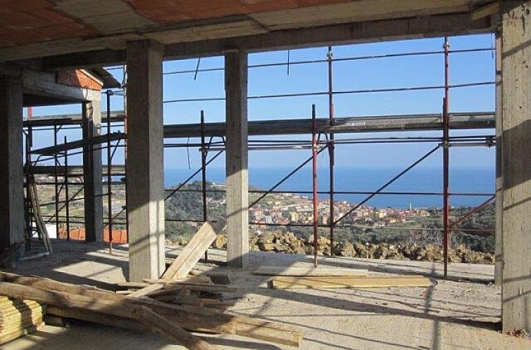 Vrijstaande woning in Imperia