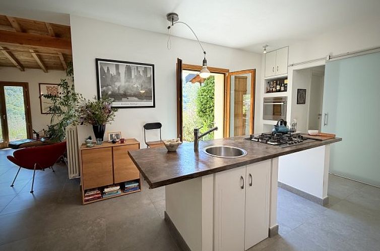 Vrijstaande woning in Apricale