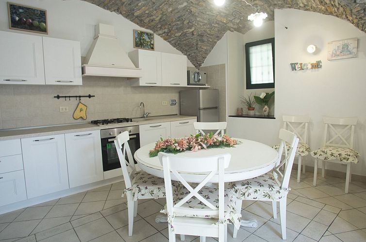 Appartement Charmantes Appartment in Diano San Pietro