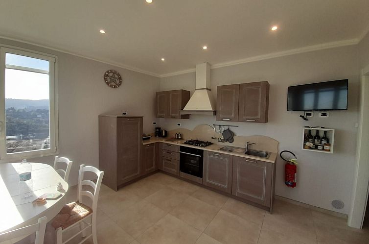 Appartement Wohnung mit schönem Blick auf den Golf von Dian