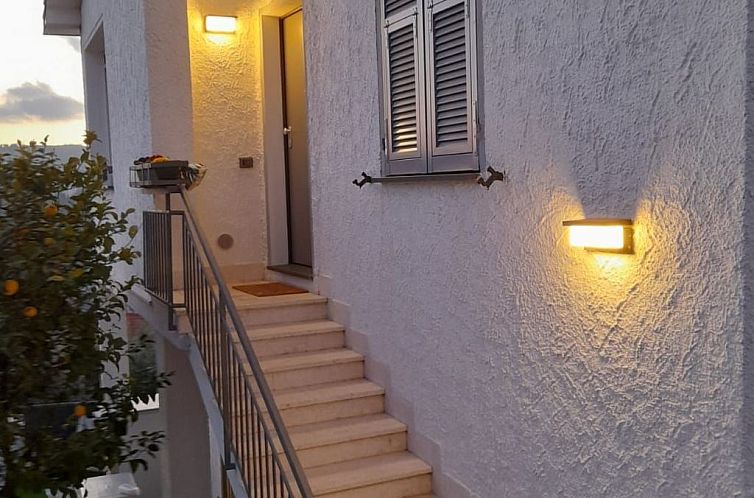 Appartement Wohnung mit schönem Blick auf den Golf von Dian