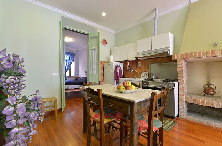 Guest house 09015108 - Apartment Liguria - Appartement Wohnung in Badalucco mit Privatparkplatz