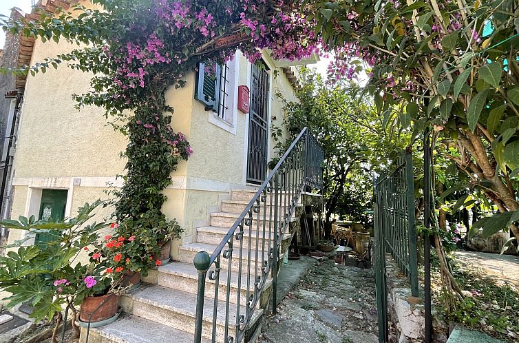 Guest house 0901748 - Holiday property Liguria - Vakantiehuis Casa del Pernambuco (PTL205)