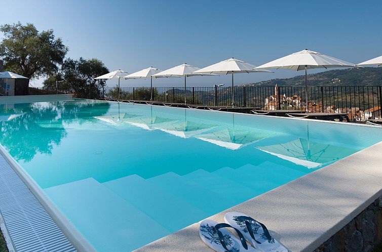 Appartement Gloria del Mare - Schwimmbad mit Meerblick