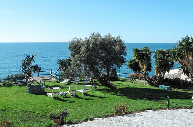 Guest house 0901922 - Apartment Liguria - Appartement Arco (SLR350)