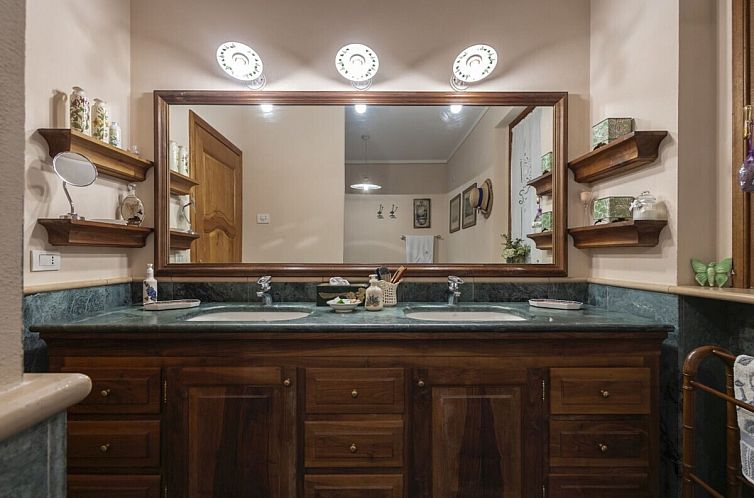 Vrijstaande woning in Cipressa