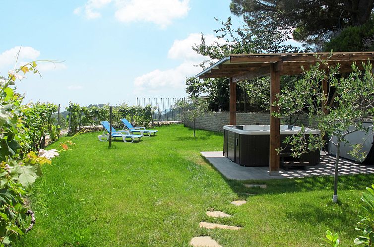 Appartement Giglio (VLO205)