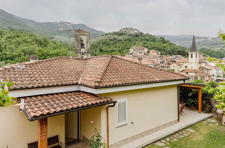 Unterkunft 09025810 - Ferienhaus Ligurien - Vakantiehuis Villa in Borgomaro mit privatem Parkplatz