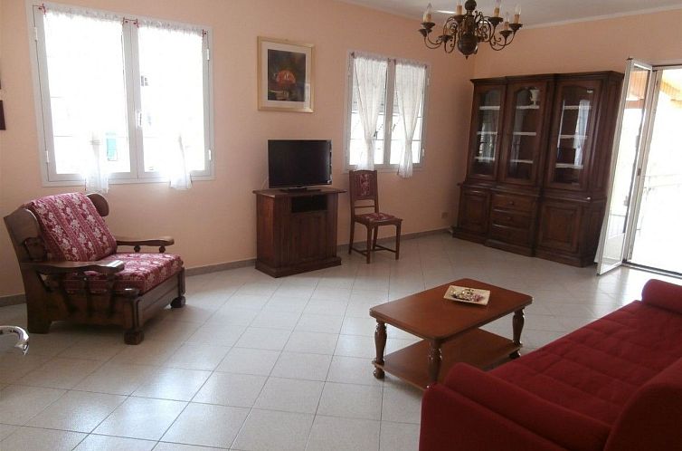Vakantiehuis Villa in Borgomaro mit privatem Parkplatz