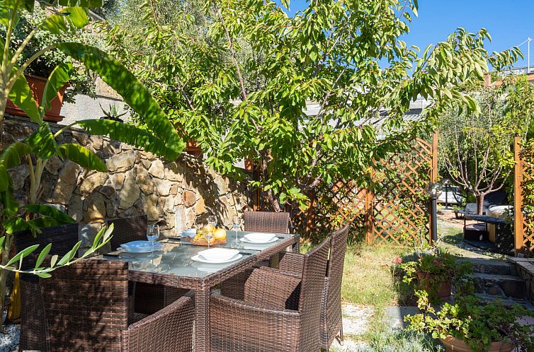 Guest house 0902875 - Apartment Liguria - Appartement Garden