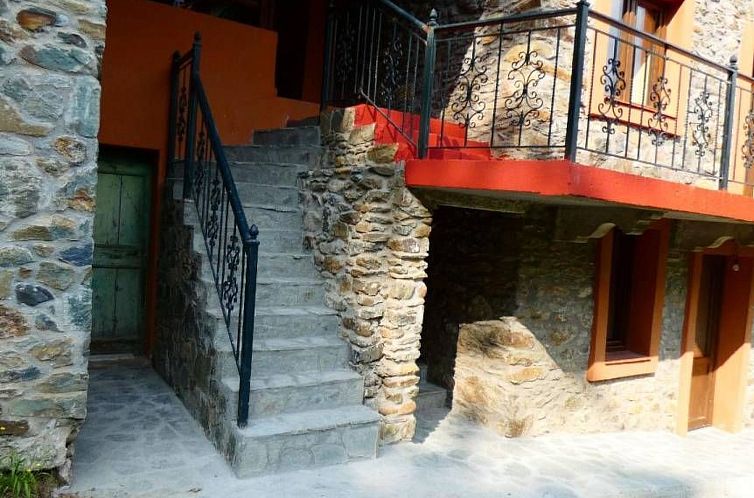 Vakantiehuis Giusvalla Deluxe Forest 3 Etagen Villa