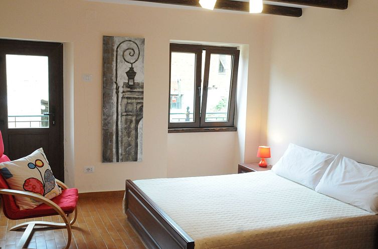 Vakantiehuis Giusvalla Deluxe Forest 3 Etagen Villa