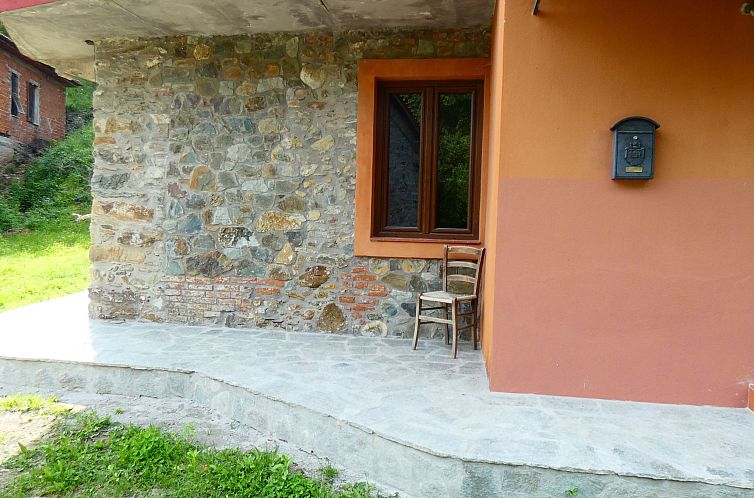 Vakantiehuis Giusvalla Deluxe Forest 3 Etagen Villa