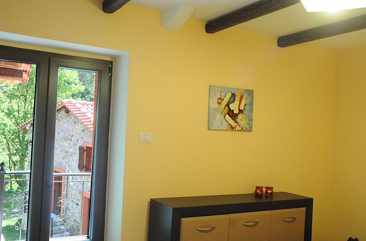 Vakantiehuis Giusvalla Deluxe Forest 3 Etagen Villa