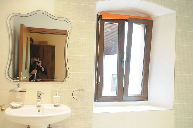 Vakantiehuis Giusvalla Deluxe Forest 3 Etagen Villa