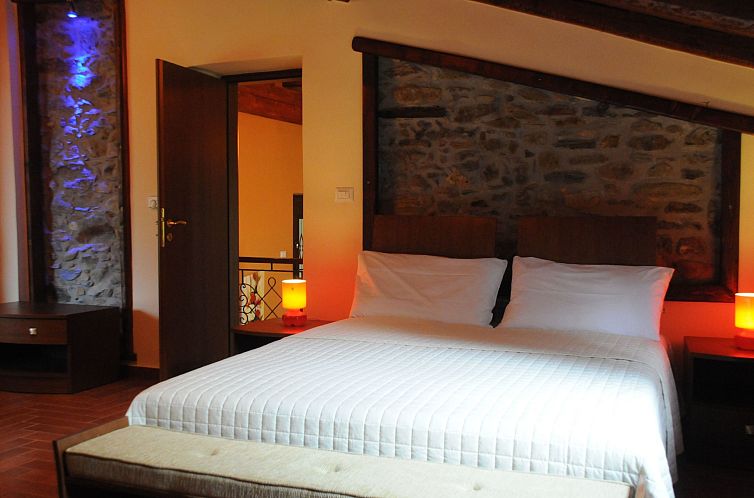 Vakantiehuis Relax Giusvalla River Villa 2 Etagen mit Terras