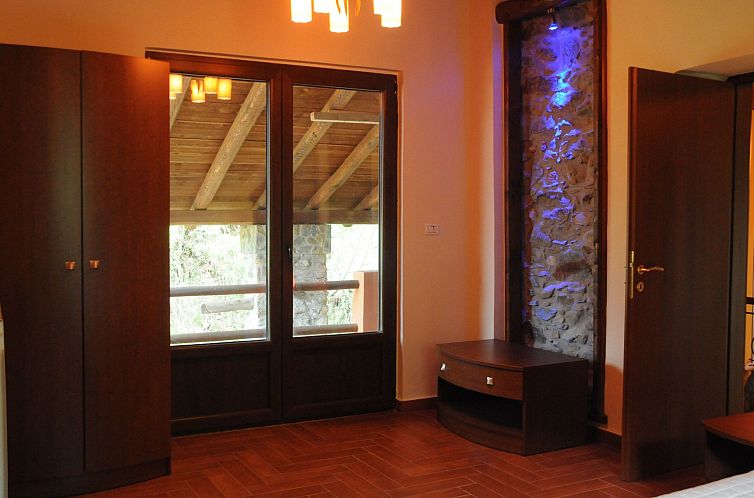 Vakantiehuis Relax Giusvalla River Villa 2 Etagen mit Terras