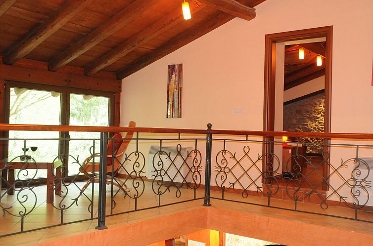 Vakantiehuis Relax Giusvalla River Villa 2 Etagen mit Terras