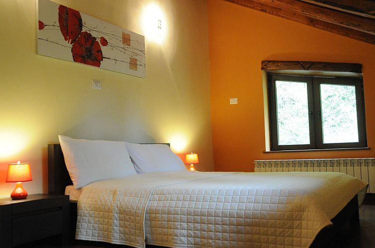 Vakantiehuis Relax Giusvalla River Villa 2 Etagen mit Terras