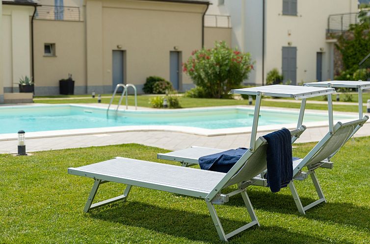 Appartement Perla Abernathy - Haus mit Pool und Garten