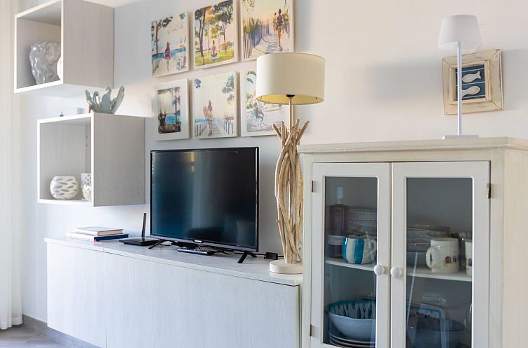Appartement Perla Abernathy - Haus mit Pool und Garten