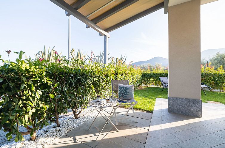 Appartement Perla Abernathy - Haus mit Pool und Garten