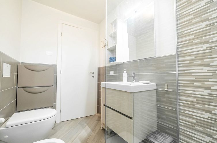 Appartement Perla Abernathy - Haus mit Pool und Garten