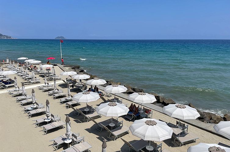 Vakantiehuis ALASSIO BEACH HOUSE - SEASIDE RELAXED LIVING