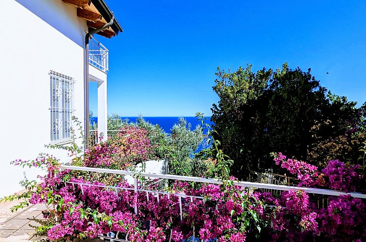 Vrijstaande woning in Alassio