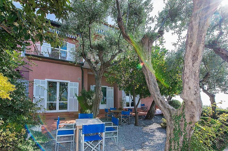 Appartement Einzimmerwohnung mit Panoramablick im Erdgeschos