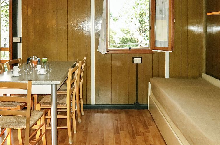 Vakantiehuis Bungalow B (AEG401)