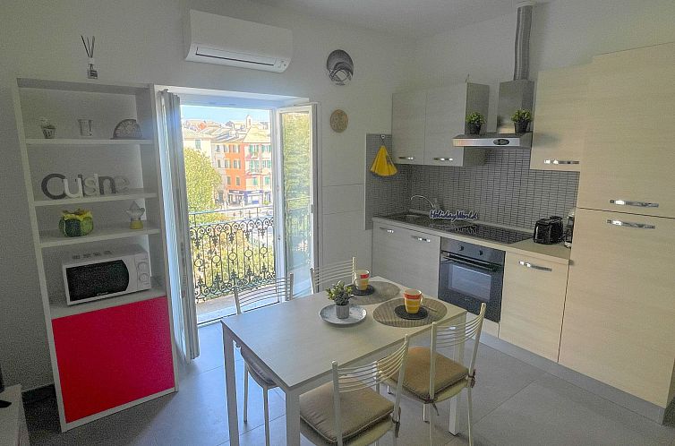 Guest house 0904102 - Apartment Liguria - Appartement La Casa della Piazza von Holiday World