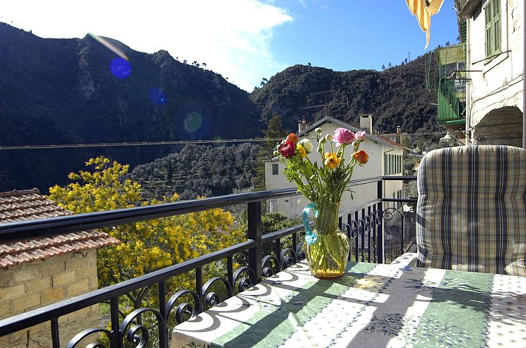 Appartement in Airole