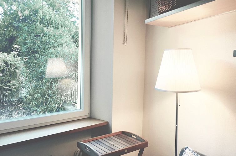 Appartement Wohnung mit privatem Garten in Villa