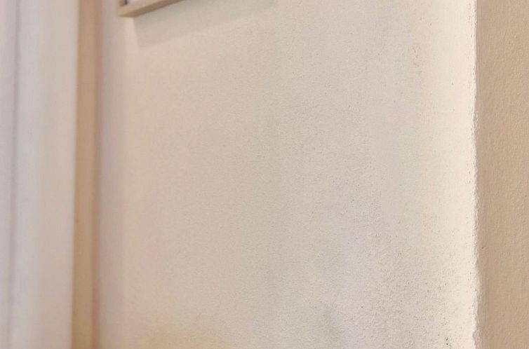 Appartement Wohnung mit privatem Garten in Villa
