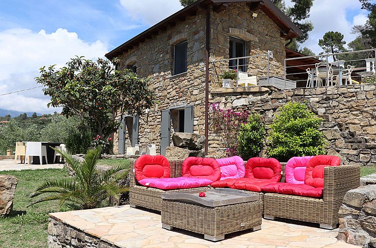 Vrijstaande woning in Dolceacqua