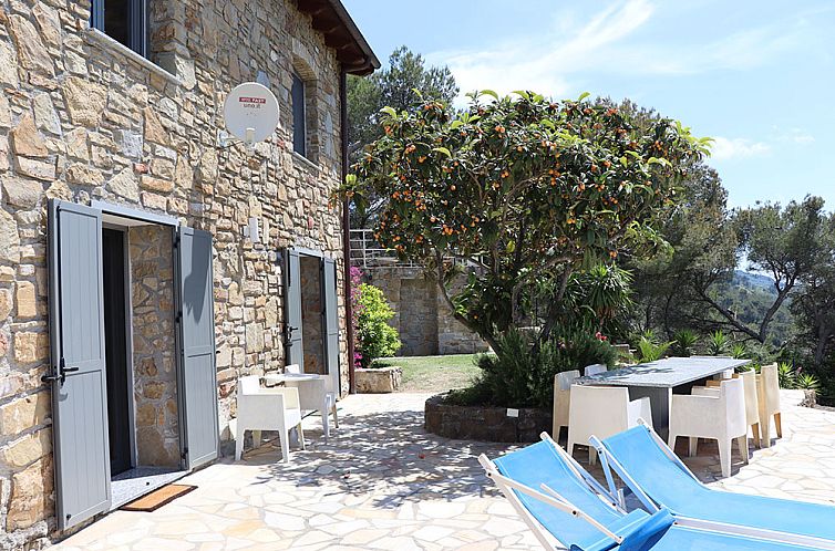 Vrijstaande woning in Dolceacqua