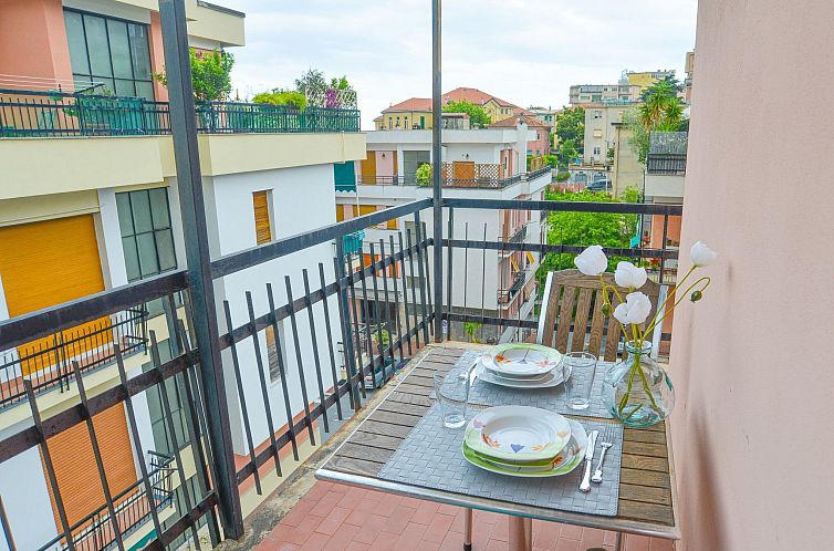 Guest house 0906806 - Apartment Liguria - Appartement La Bella Vita Marina Beach by Holiday World