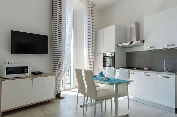 Appartement Wohnung mit Meerblick und privater Garage