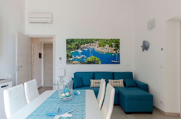 Appartement Wohnung mit Meerblick und privater Garage