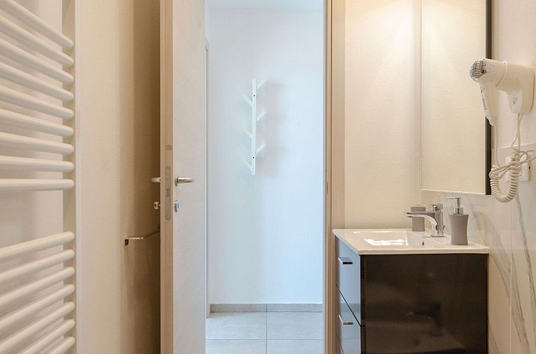 Appartement Wohnung mit Meerblick und privater Garage