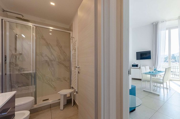 Appartement Wohnung mit Meerblick und privater Garage