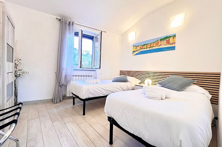 Appartement Wohnung im zweiten Stock mit Parkplatz und Garte