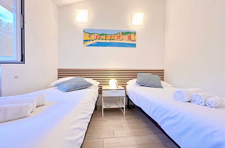 Appartement Wohnung im zweiten Stock mit Parkplatz und Garte