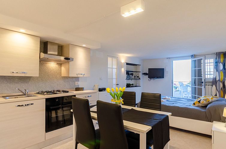 Appartement Einzimmerwohnung mit Terrasse und Blick auf den 